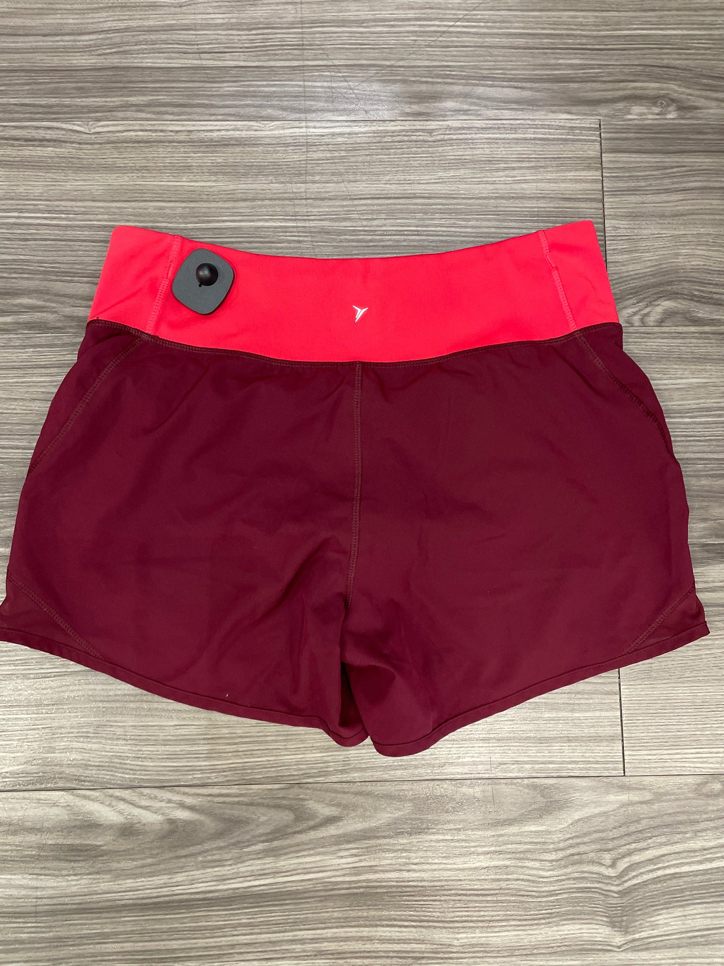 Red Athletic Shorts Old Navy, Size M