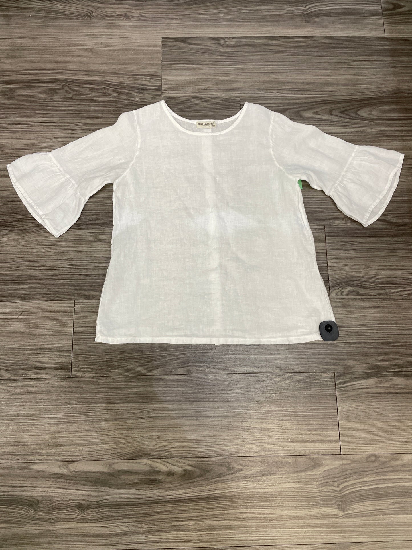 White Top 3/4 Sleeve Clothes Mentor, Size S