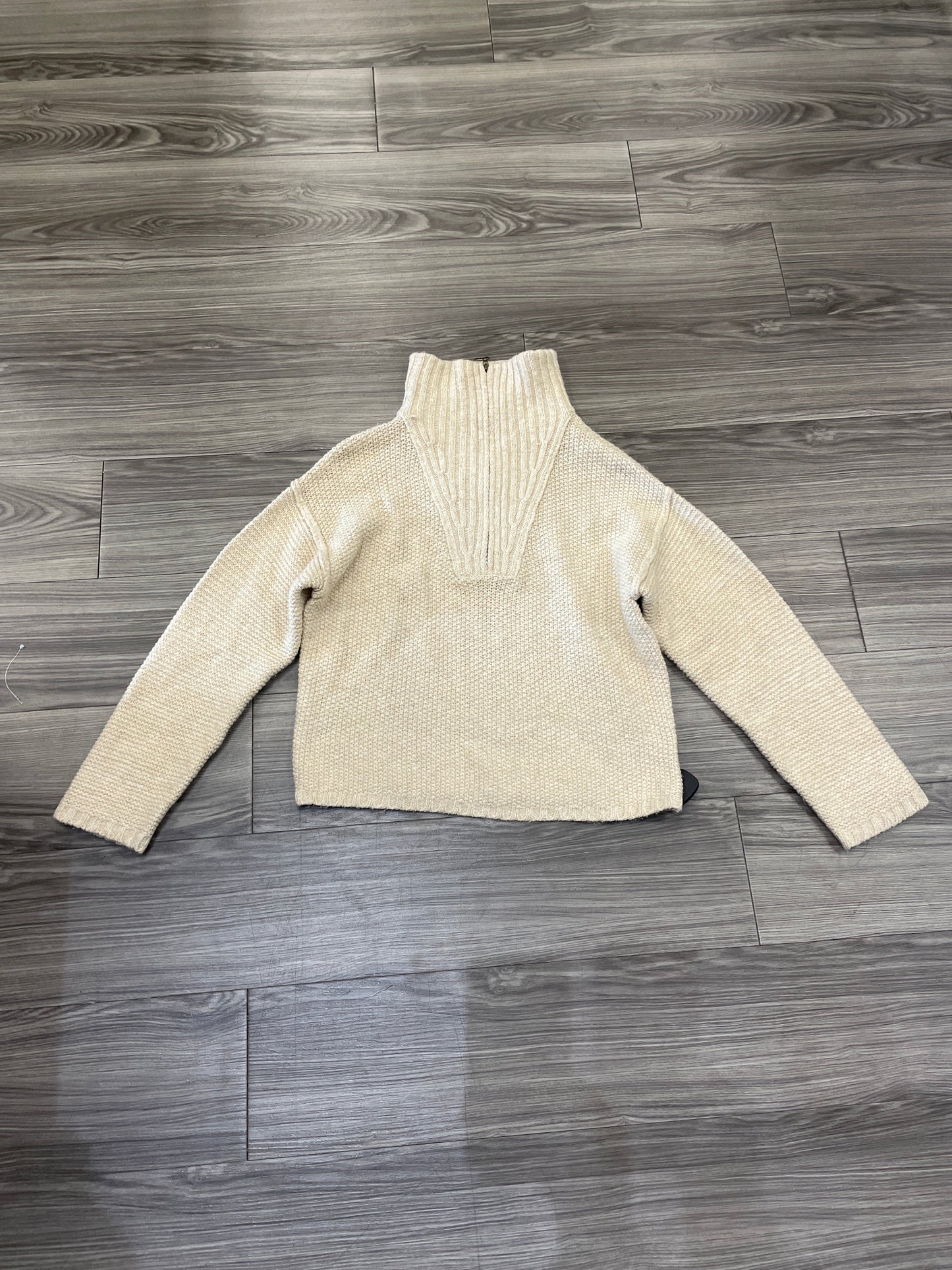 Cream Sweater Universal Thread, Size M