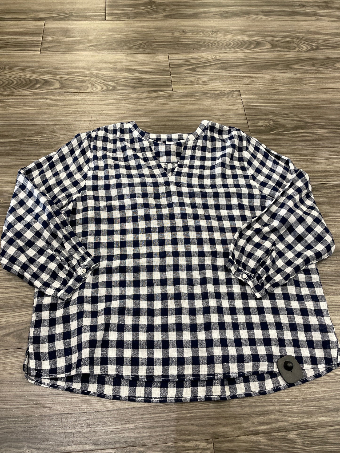 Top Long Sleeve By Old Navy In Blue & White, Size: L