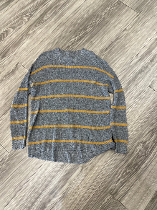 Sweater By American Eagle In Grey, Size: Xs