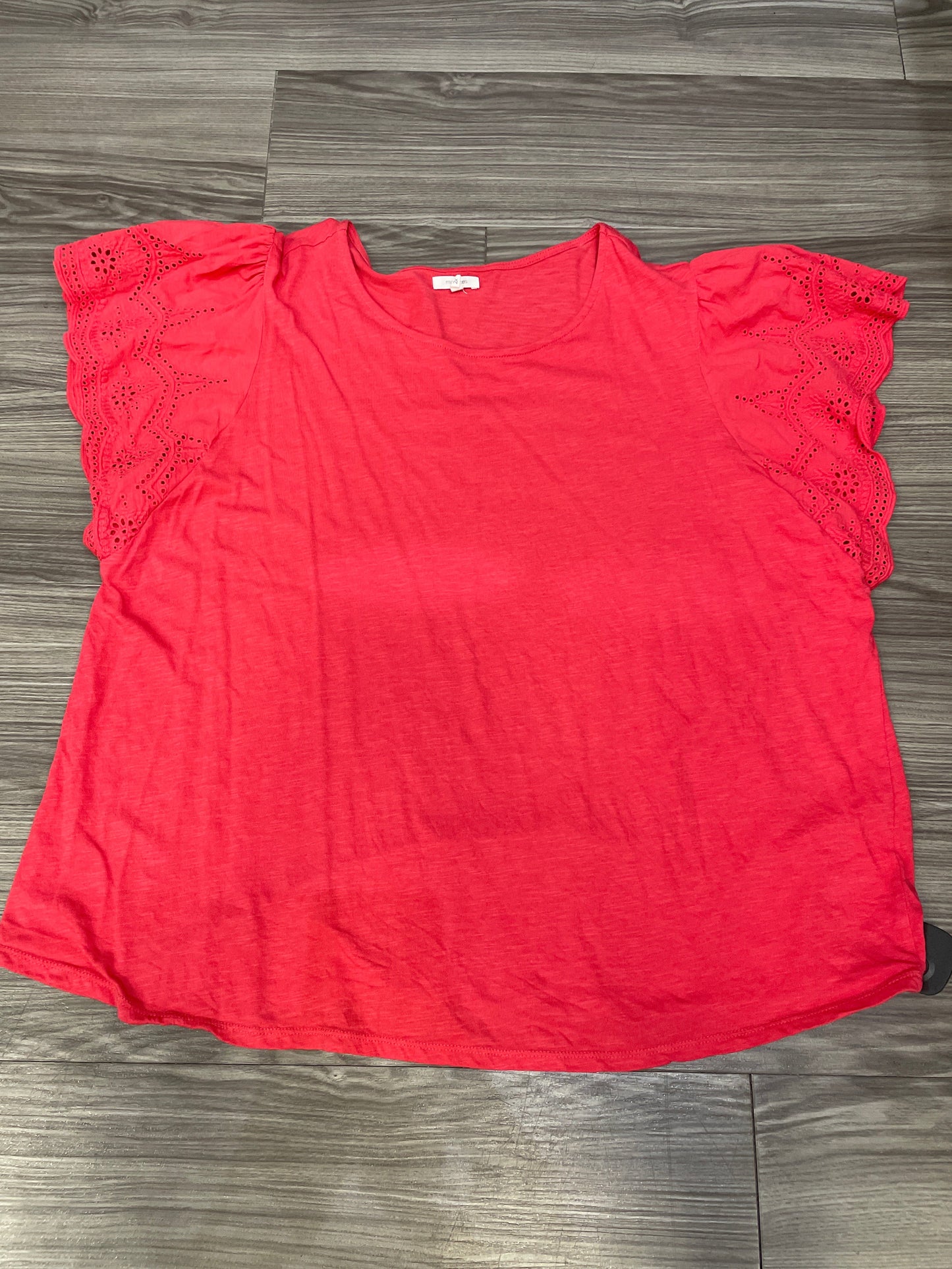 Top Short Sleeve By Maurices In Coral, Size: 2x