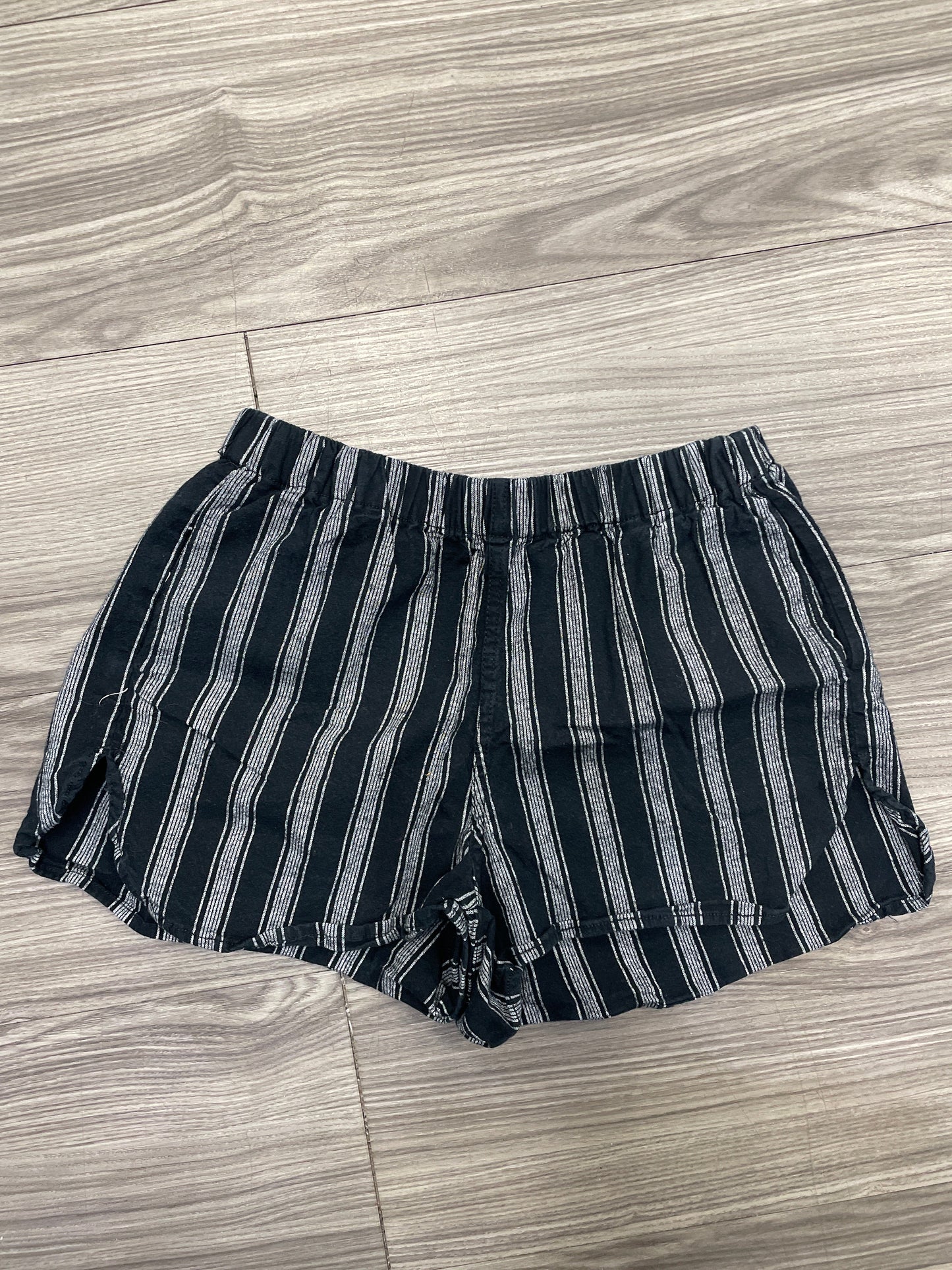 Shorts By Brandy Melville In Navy, Size: M