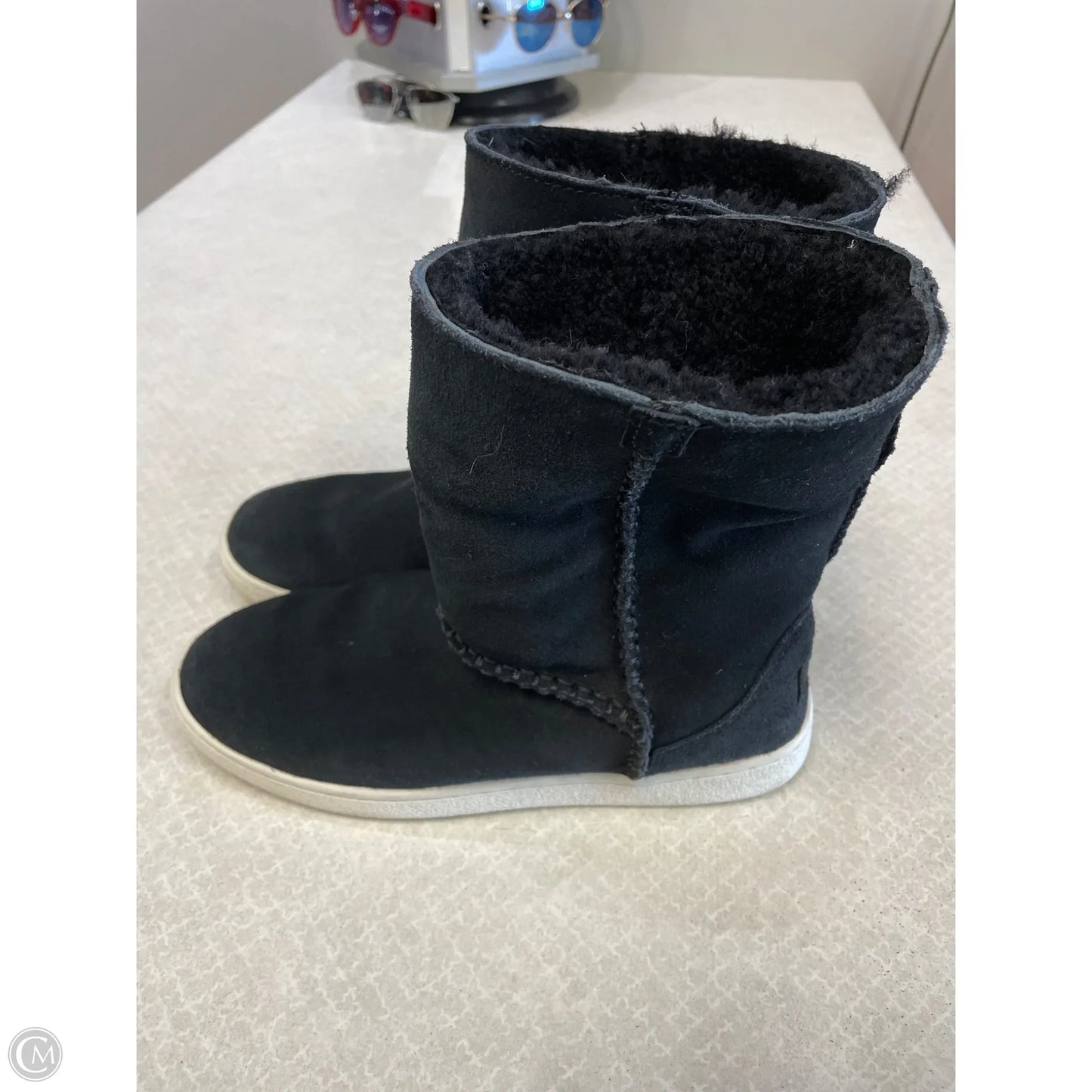Boots Designer By Ugg In Black, Size: 7