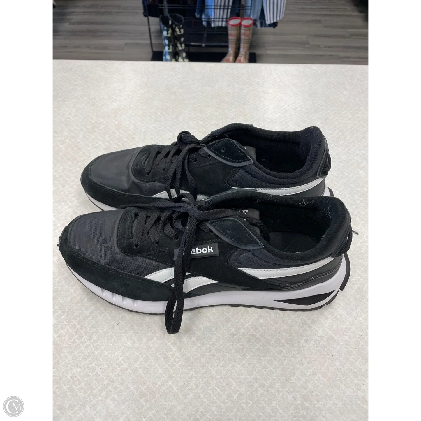 Shoes Athletic By Reebok In Black, Size: 9.5
