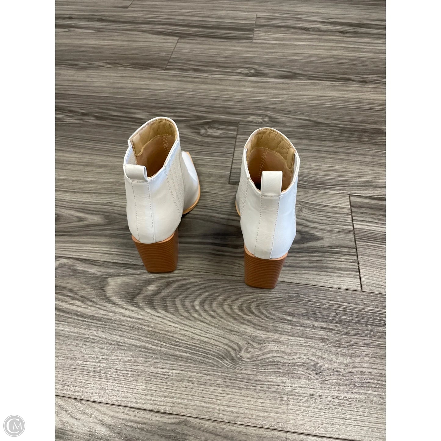 Boots Ankle Heels By Clothes Mentor In White, Size: 7