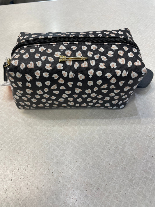 Makeup Bag By Stella And Dot  Size: Small