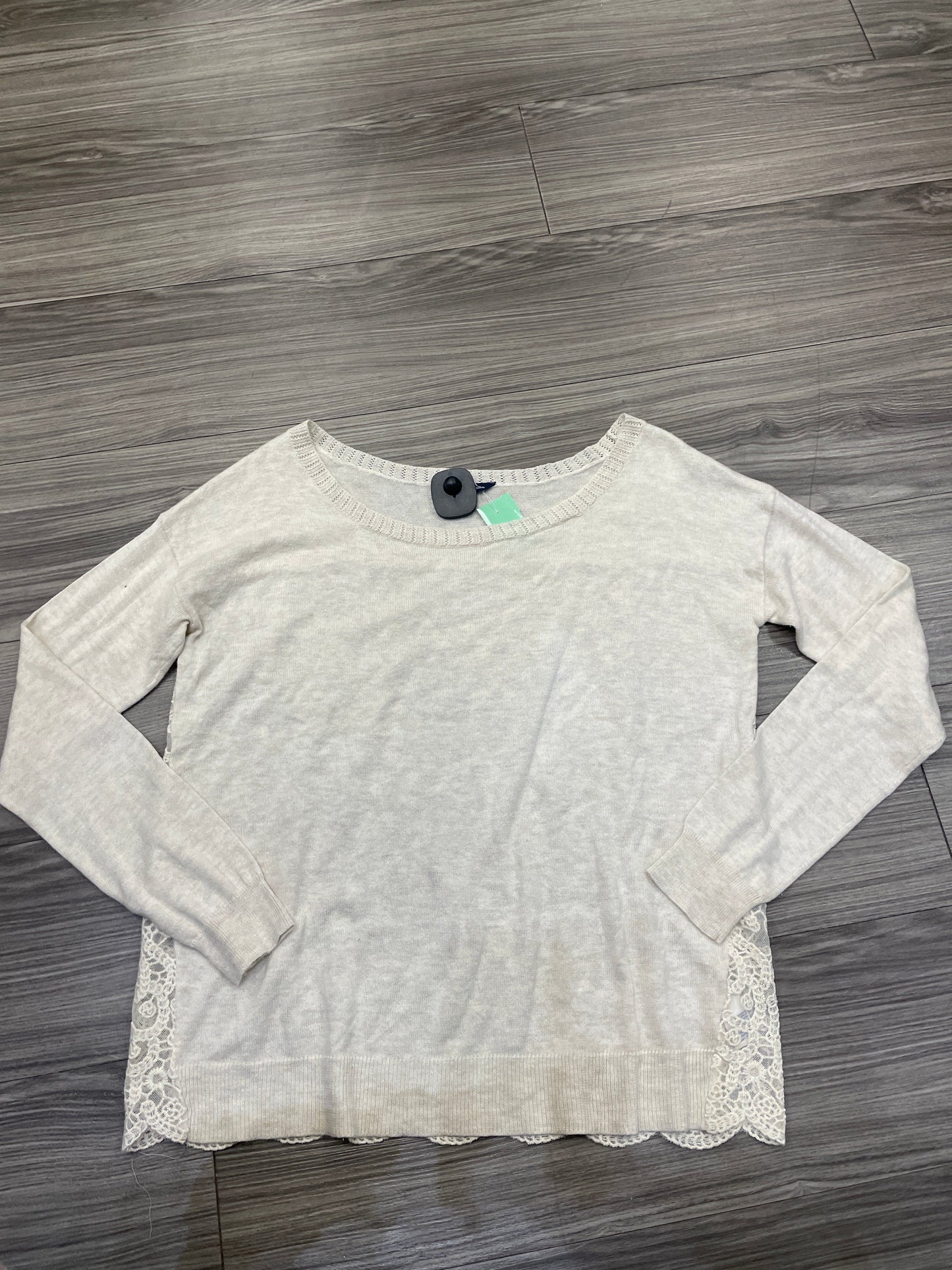 Top Long Sleeve By American Eagle In Cream, Size: M