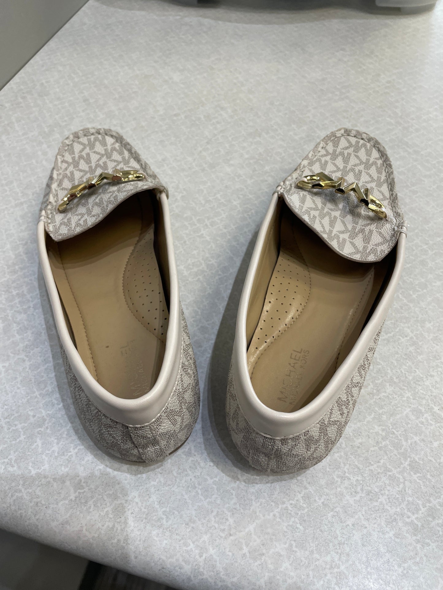 Shoes Flats By Michael Kors In White, Size: 6