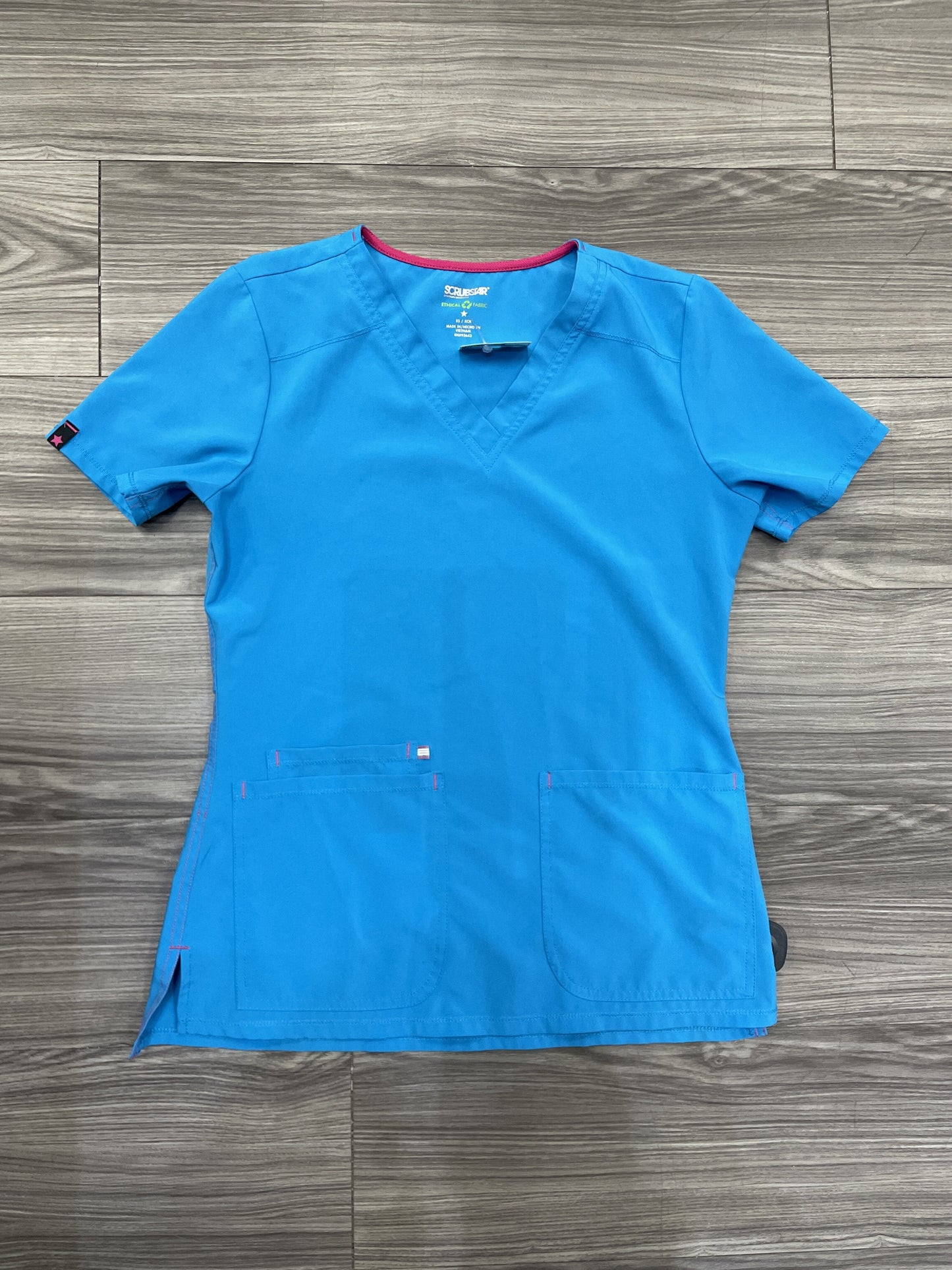 Top Short Sleeve By Clothes Mentor  Size: Xs