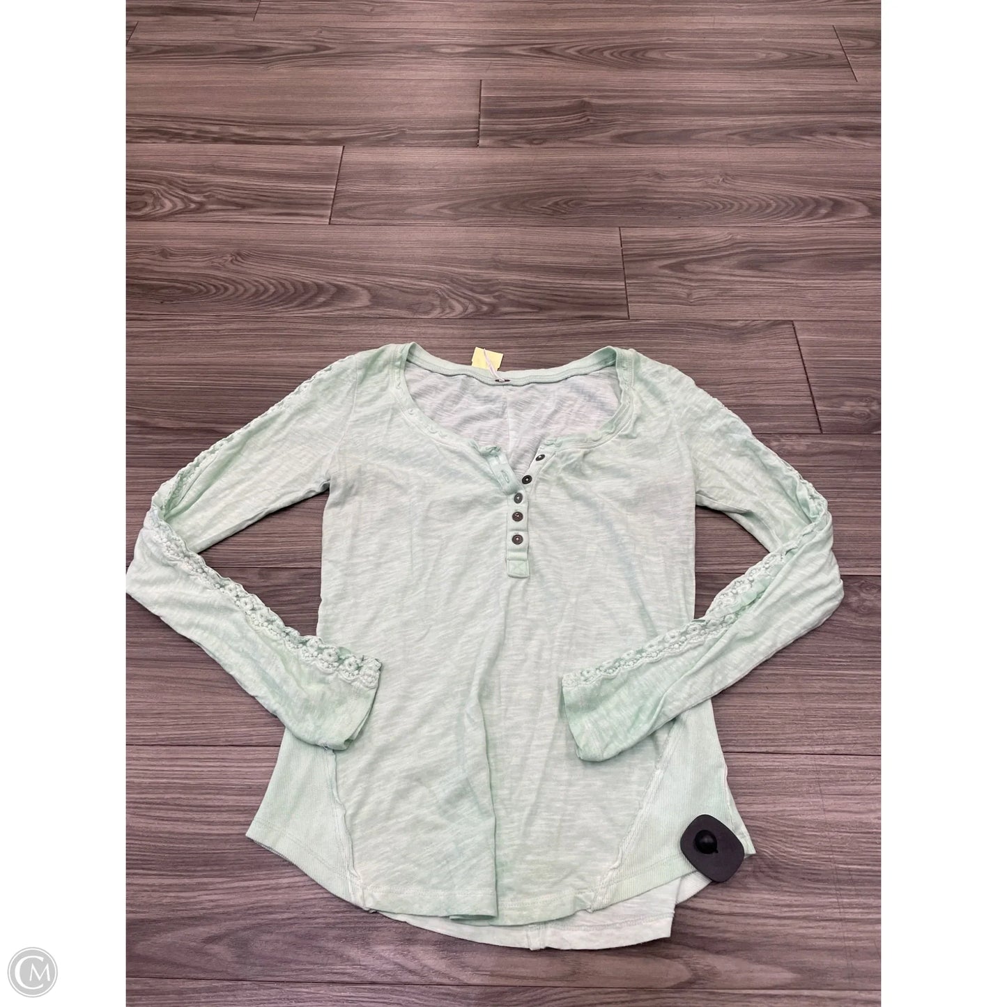 Top Long Sleeve By Free People In Green, Size: L