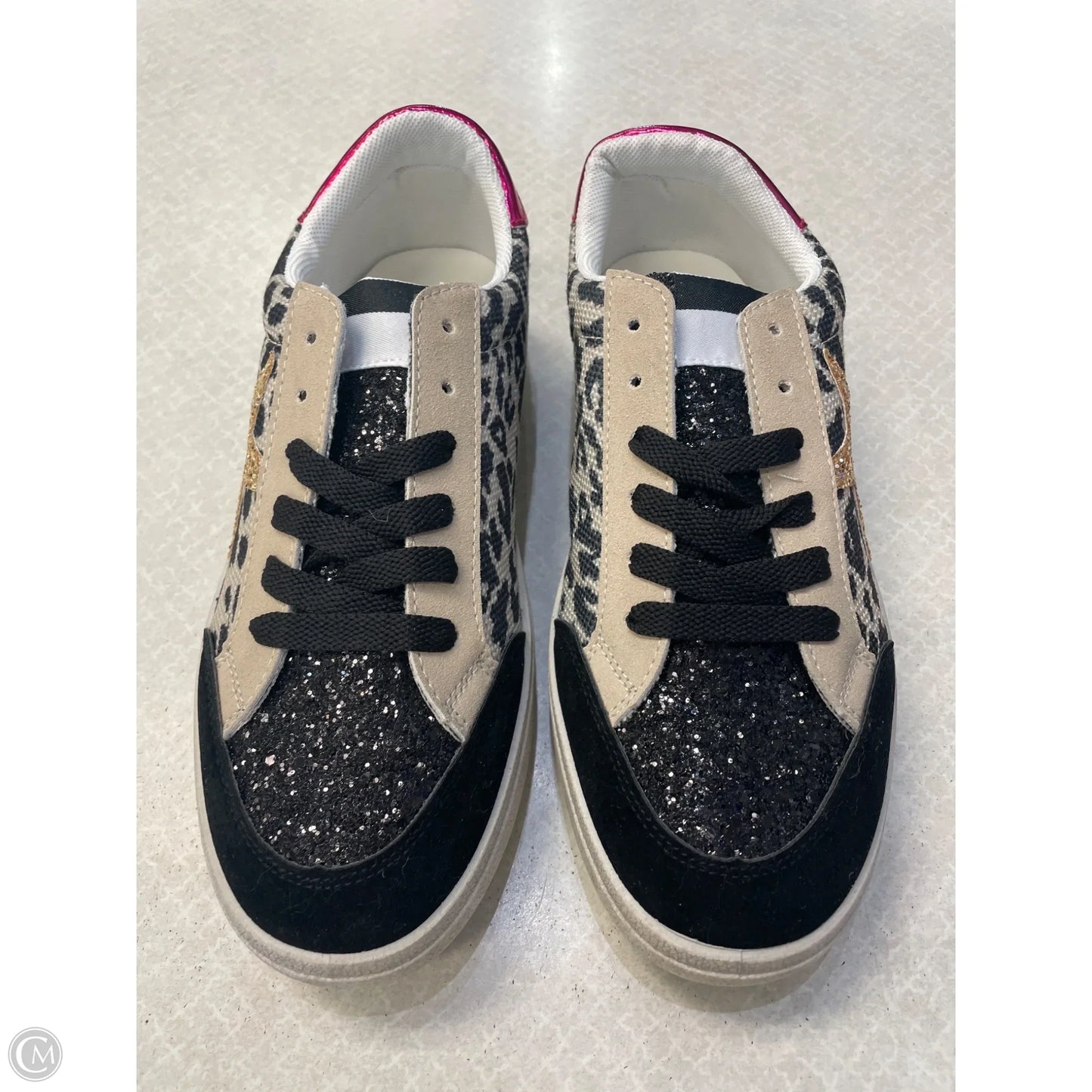Shoes Sneakers By Clothes Mentor In Black, Size: 9