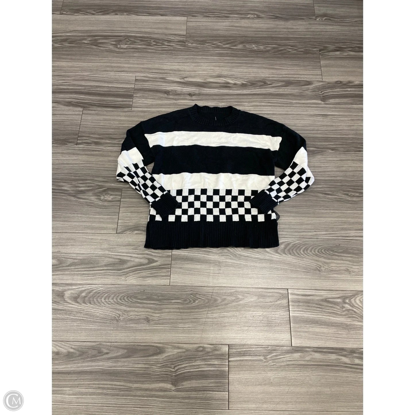 Sweater By Clothes Mentor In Black, Size: S