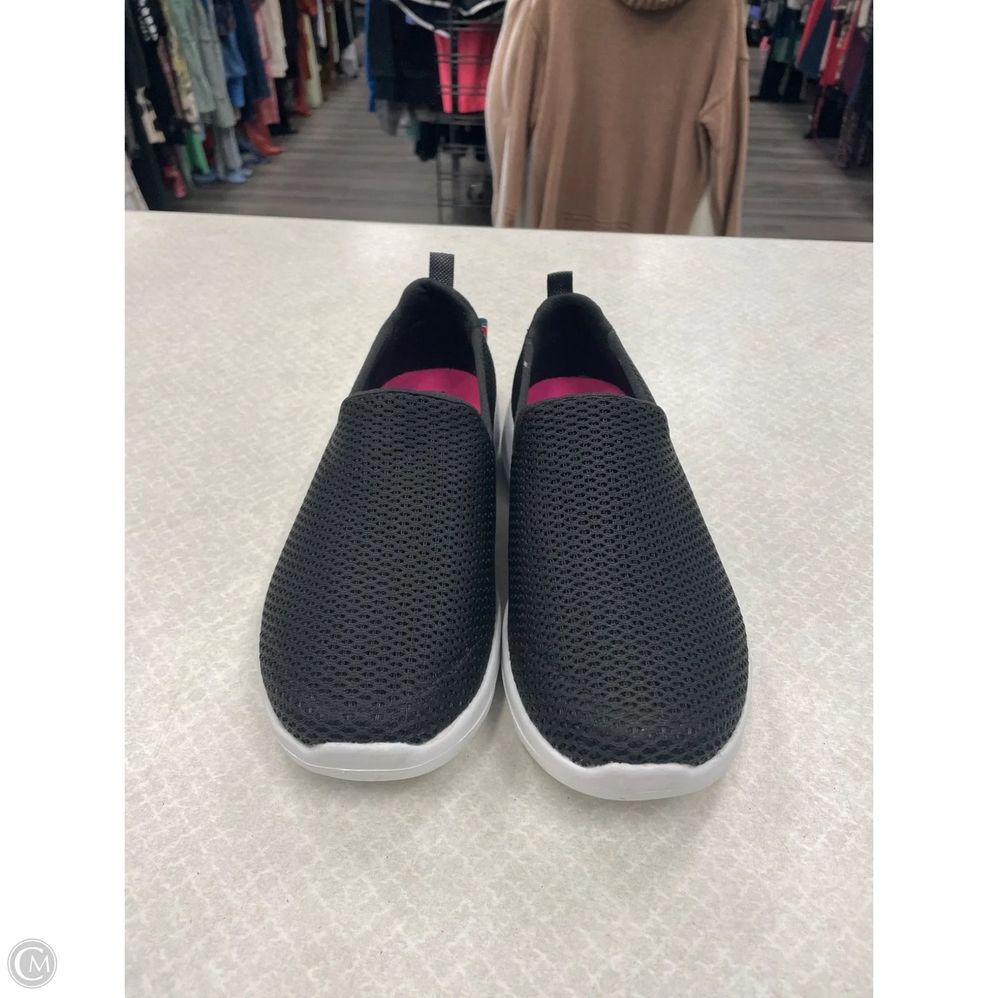 Shoes Athletic By Skechers In Black, Size: 6.5