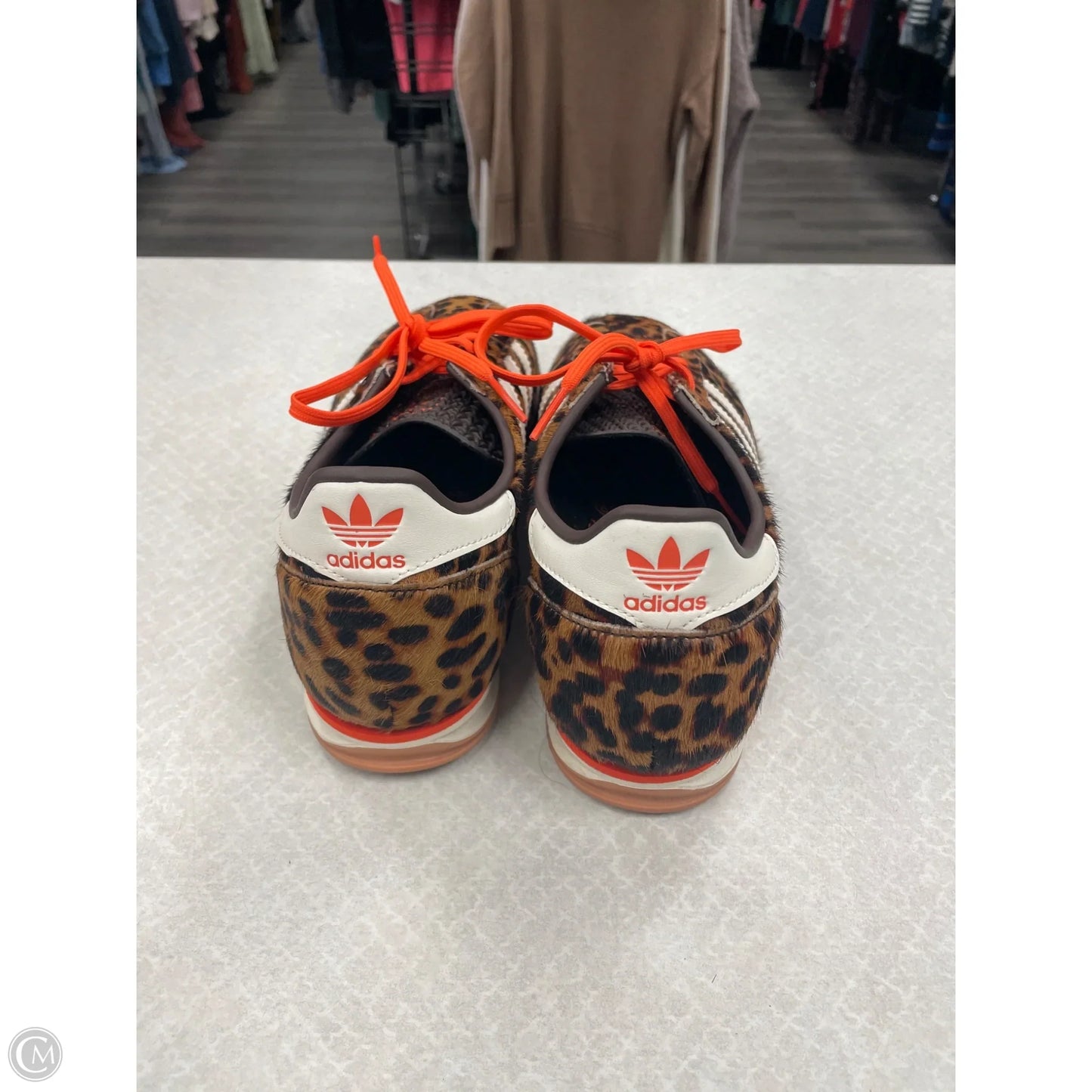 Shoes Sneakers By Adidas In Animal Print, Size: 10