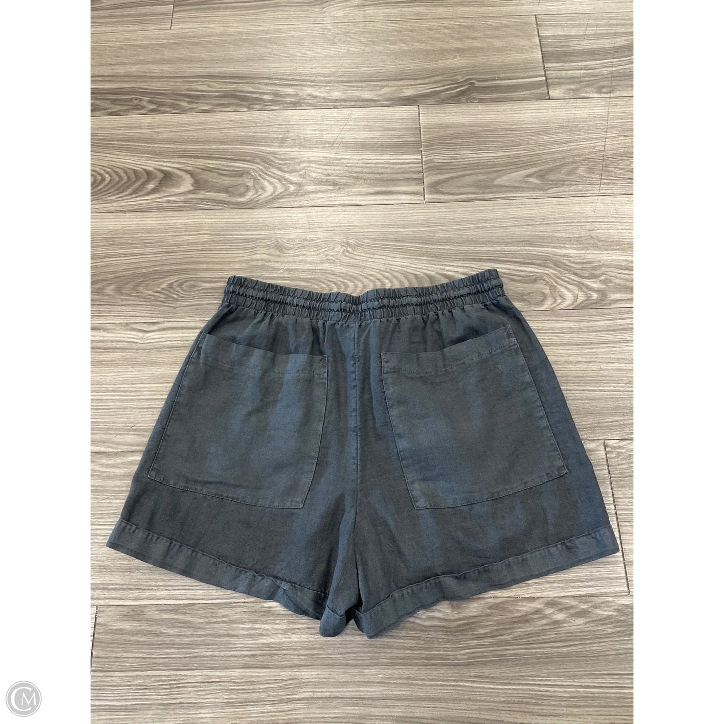 Shorts By Universal Thread In Grey, Size: M