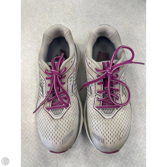 Shoes Athletic By Brooks In White, Size: 7.5