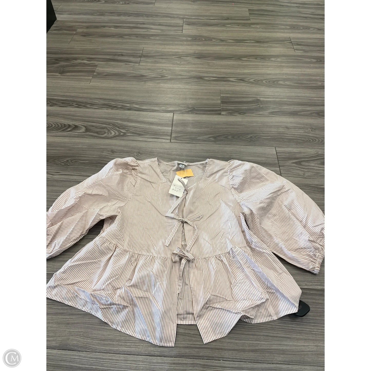 Top Short Sleeve By A New Day In Striped Pattern, Size: M