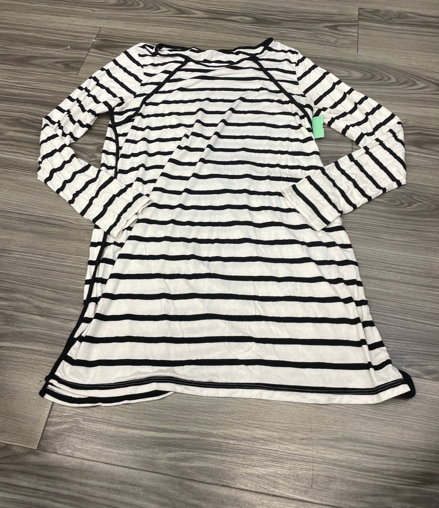 Striped Pattern Top Long Sleeve Clothes Mentor, Size L