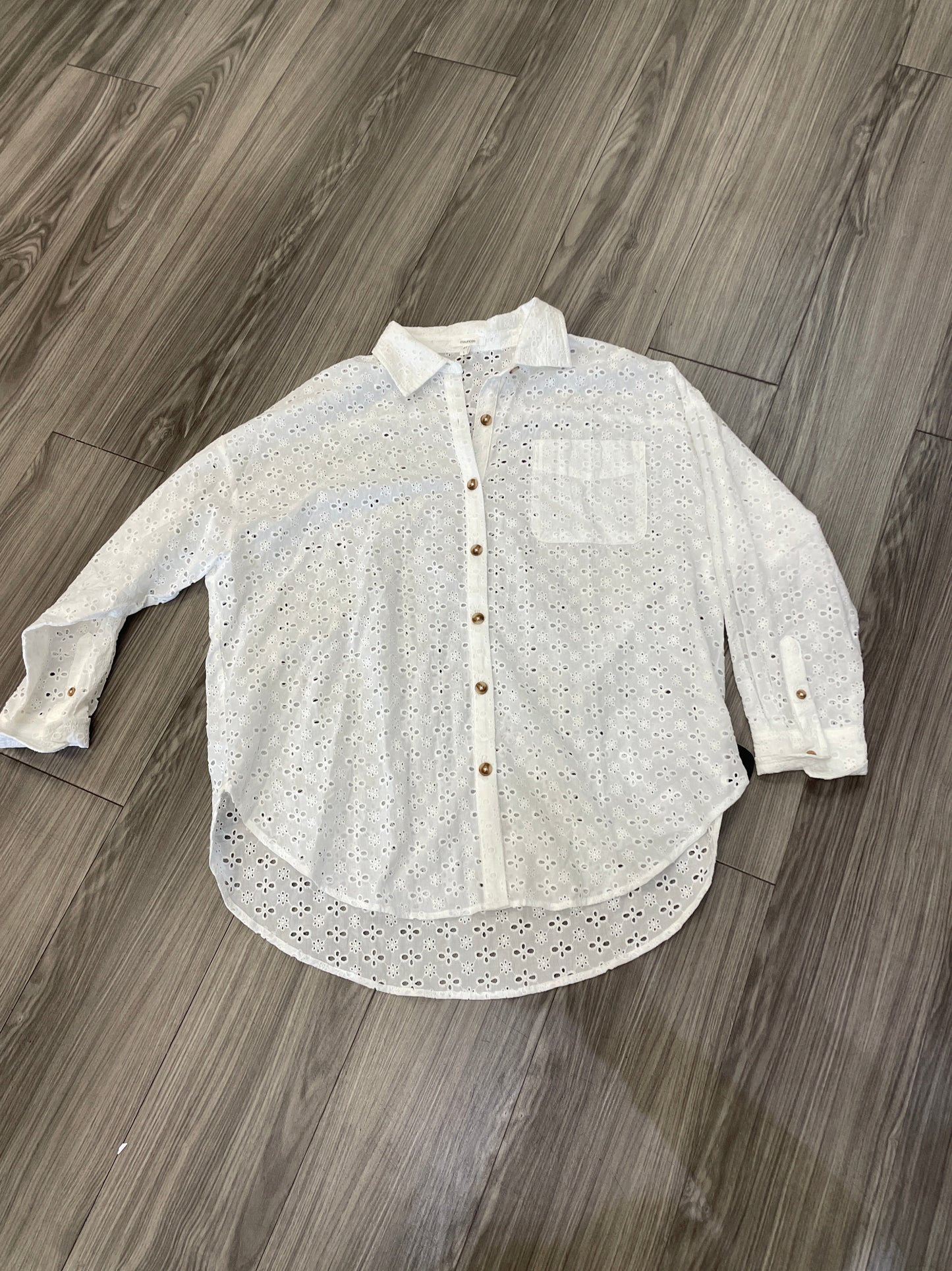 Top Long Sleeve By Maurices In White, Size: L