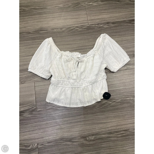 Top Short Sleeve By Clothes Mentor In White, Size: L