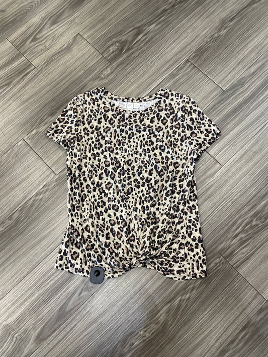 Top Short Sleeve By Maurices In Animal Print, Size: M