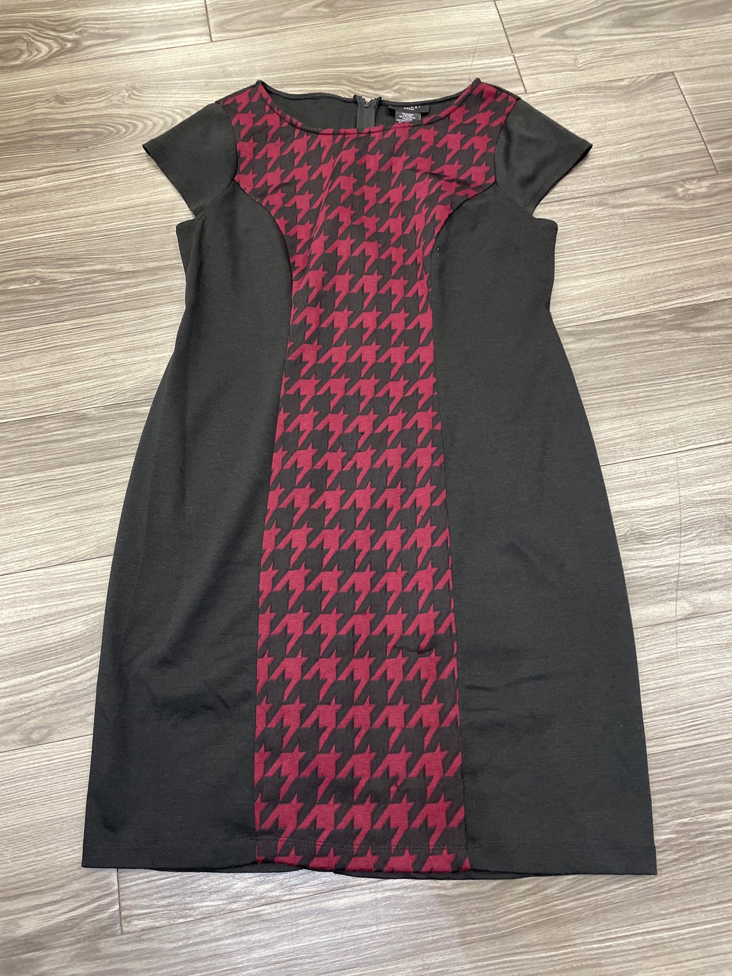 Dress Casual Midi By Clothes Mentor In Black & Red, Size: 14
