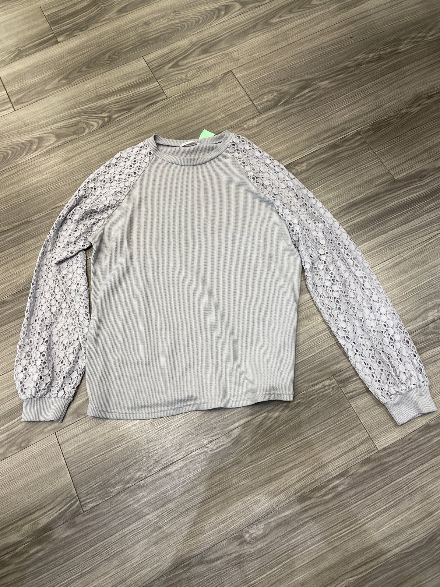 Top Long Sleeve By Clothes Mentor In Grey, Size: Xxl