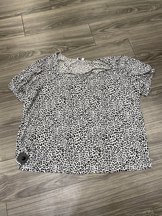 Blouse Short Sleeve By Clothes Mentor In Animal Print, Size: 2x