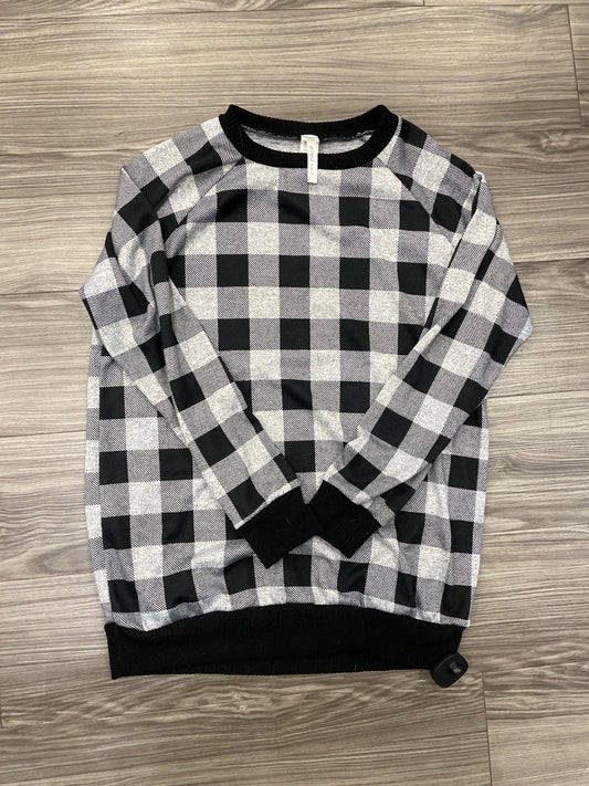 Top Long Sleeve By Clothes Mentor In Plaid Pattern, Size: L