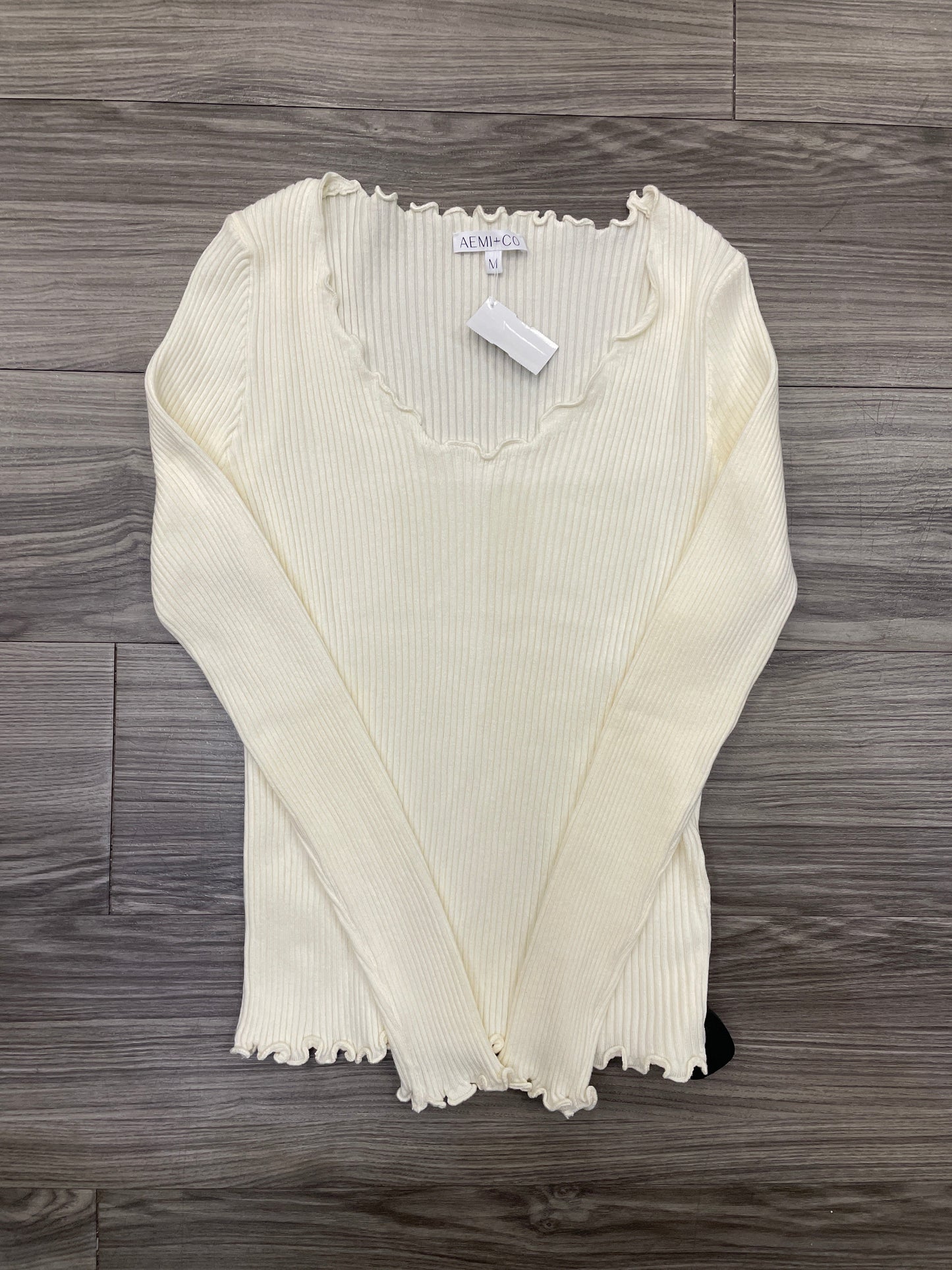 Top Long Sleeve By Clothes Mentor In Beige, Size: M