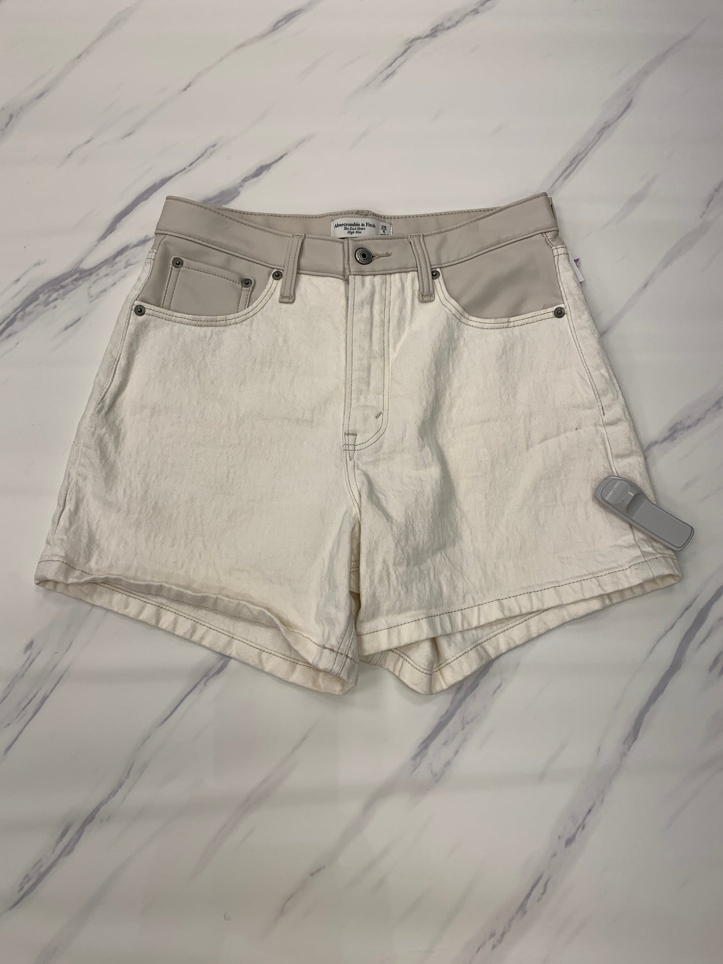 Shorts Abercrombie And Fitch, Size 6