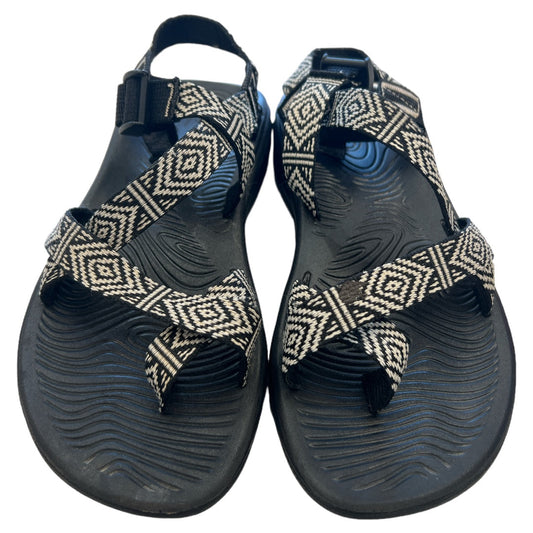 Sandals Flats Chacos, Size 8