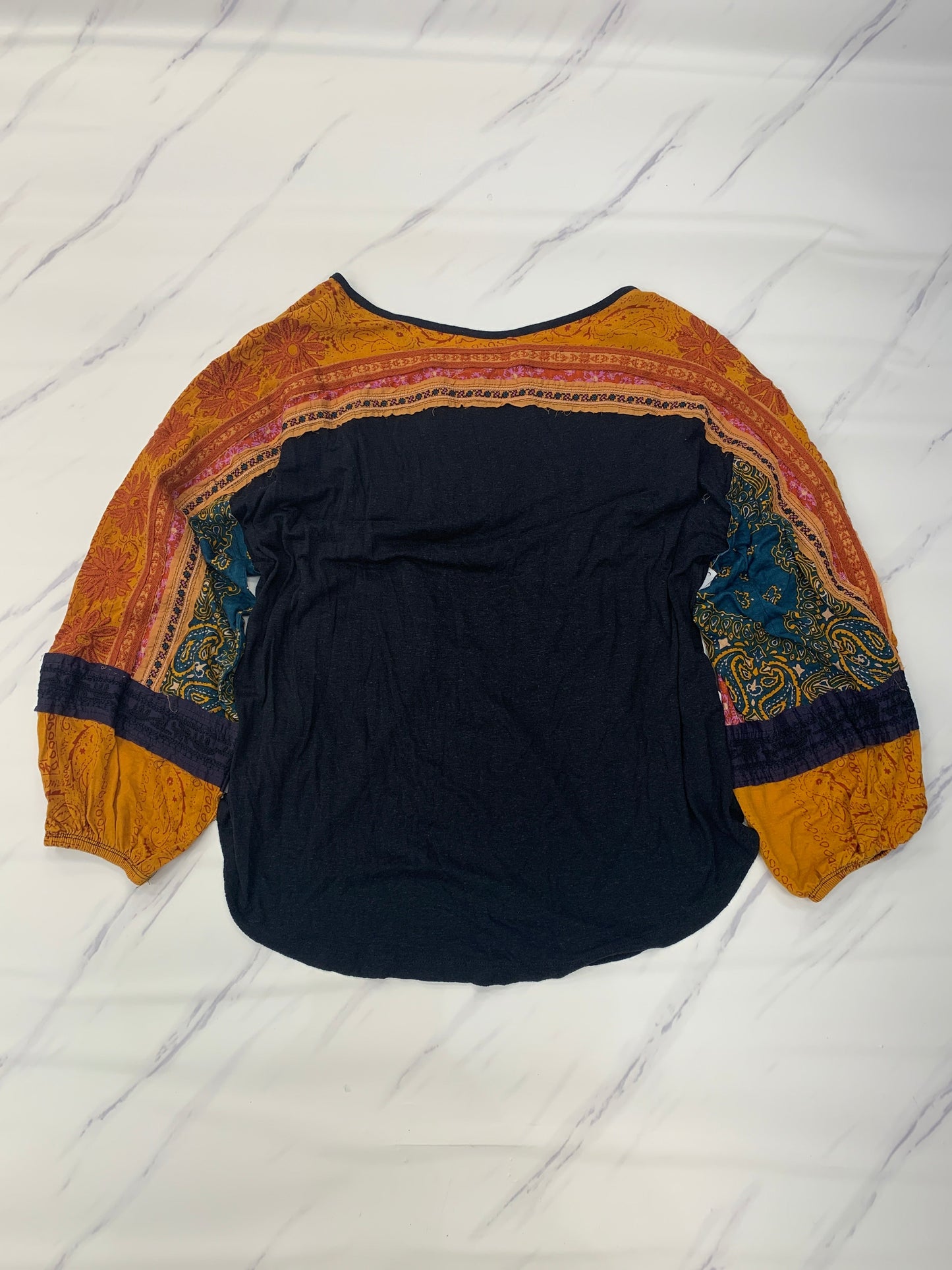 Top Long Sleeve By Free People In Black & Gold, Size: Xs