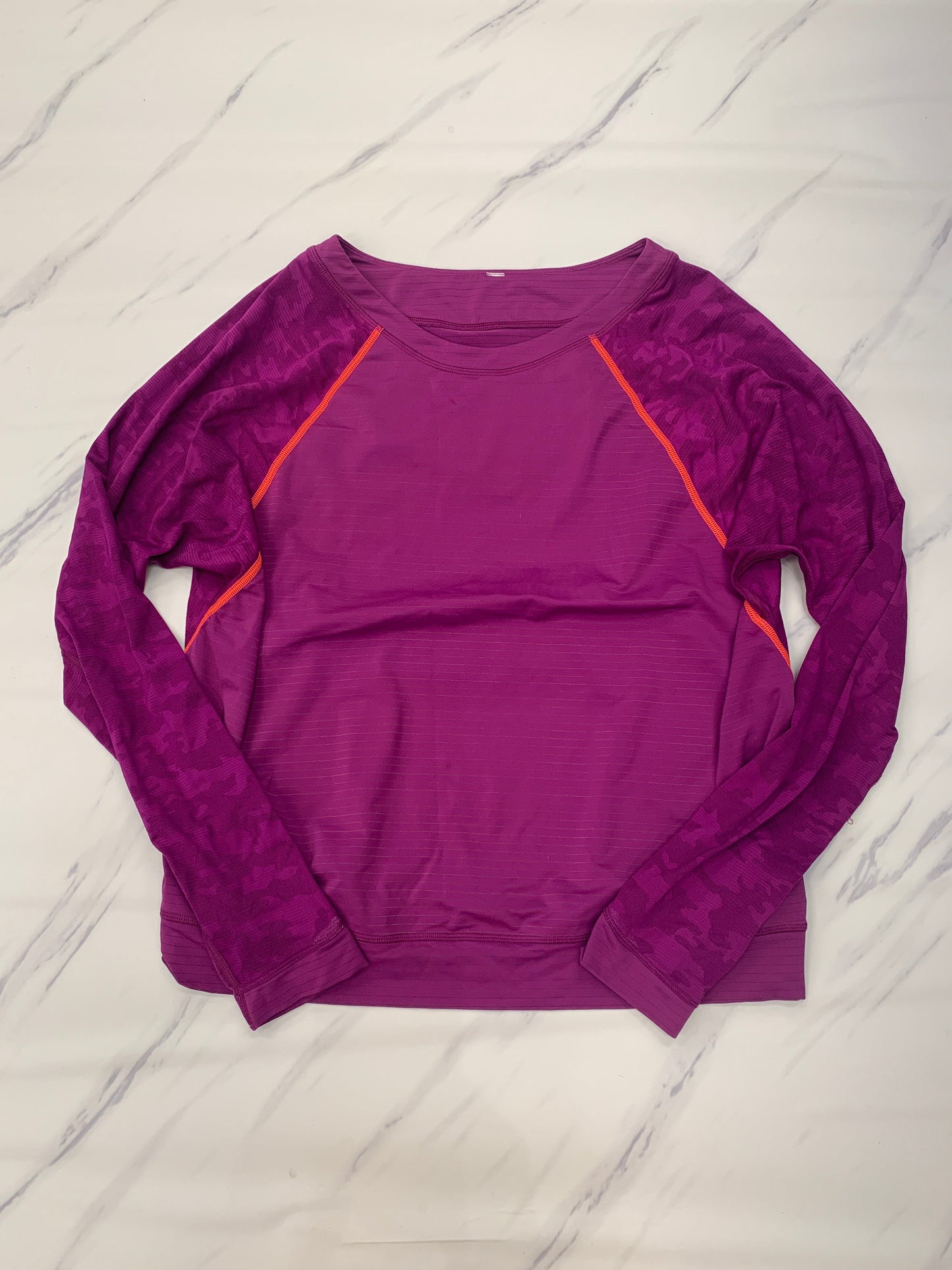 Athletic Top Long Sleeve Crewneck By Lululemon  Size: 6