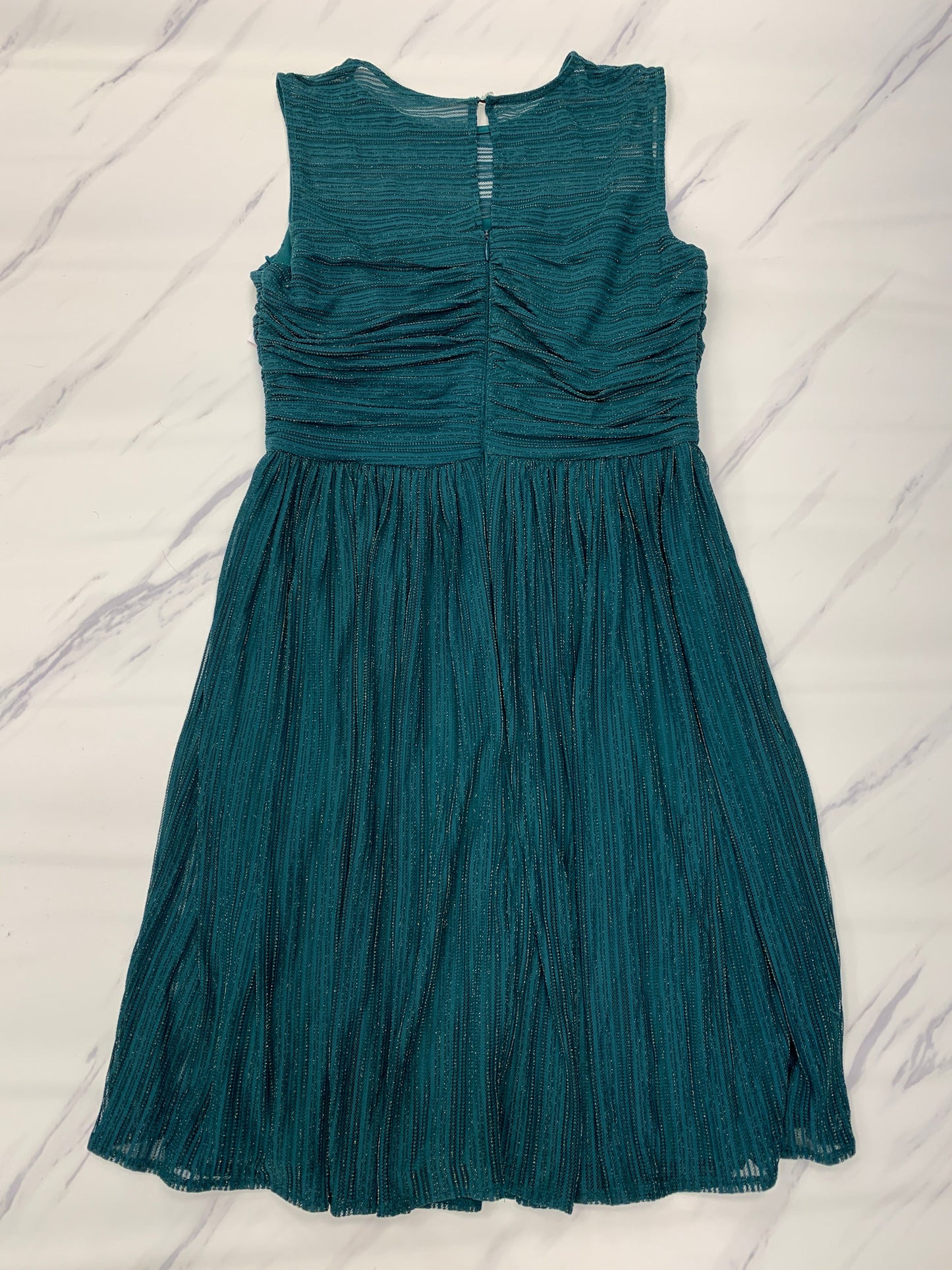 Green Dress Party Midi Maggy London, Size 6