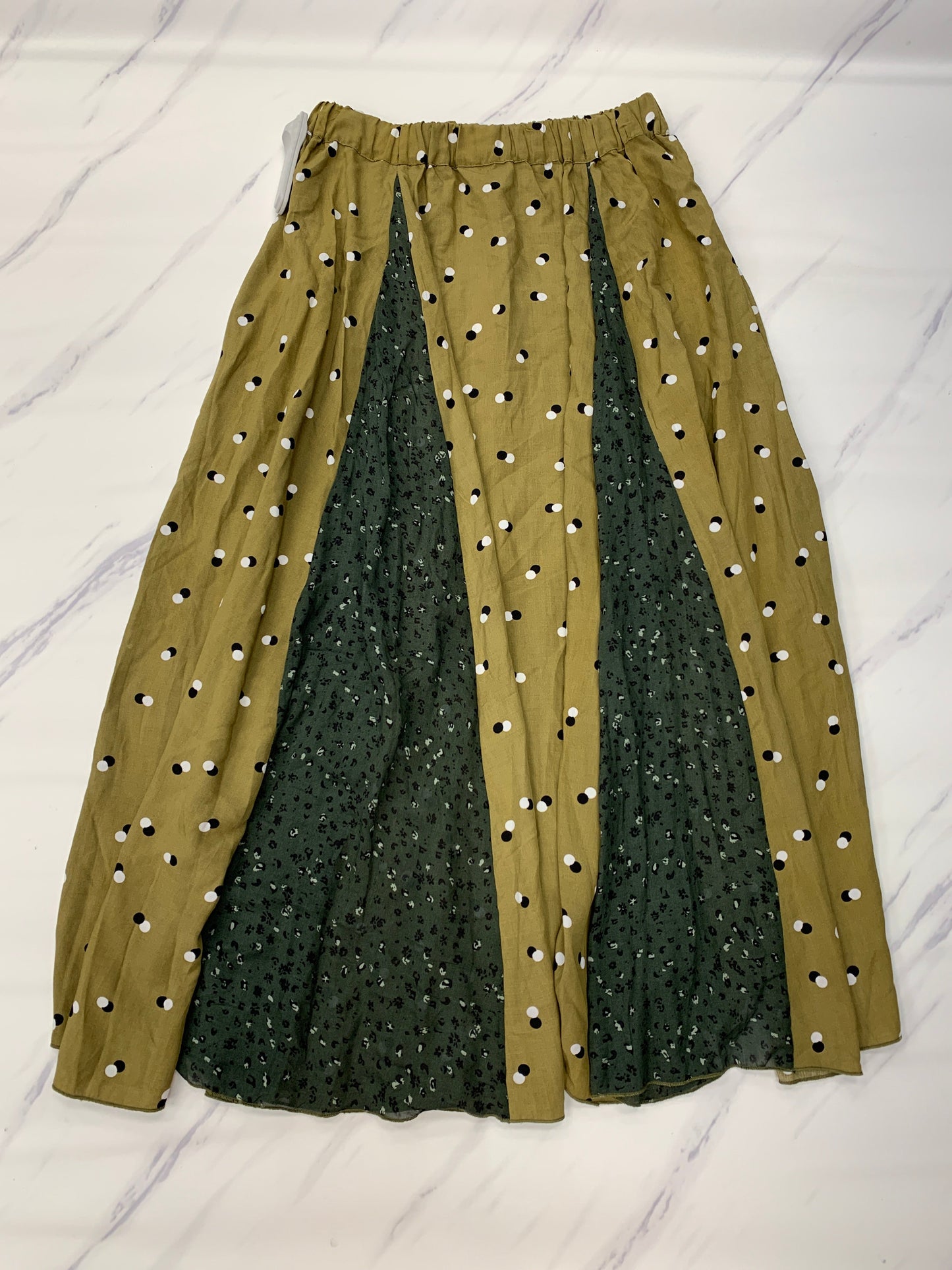 Green Skirt Designer Cma, Size M