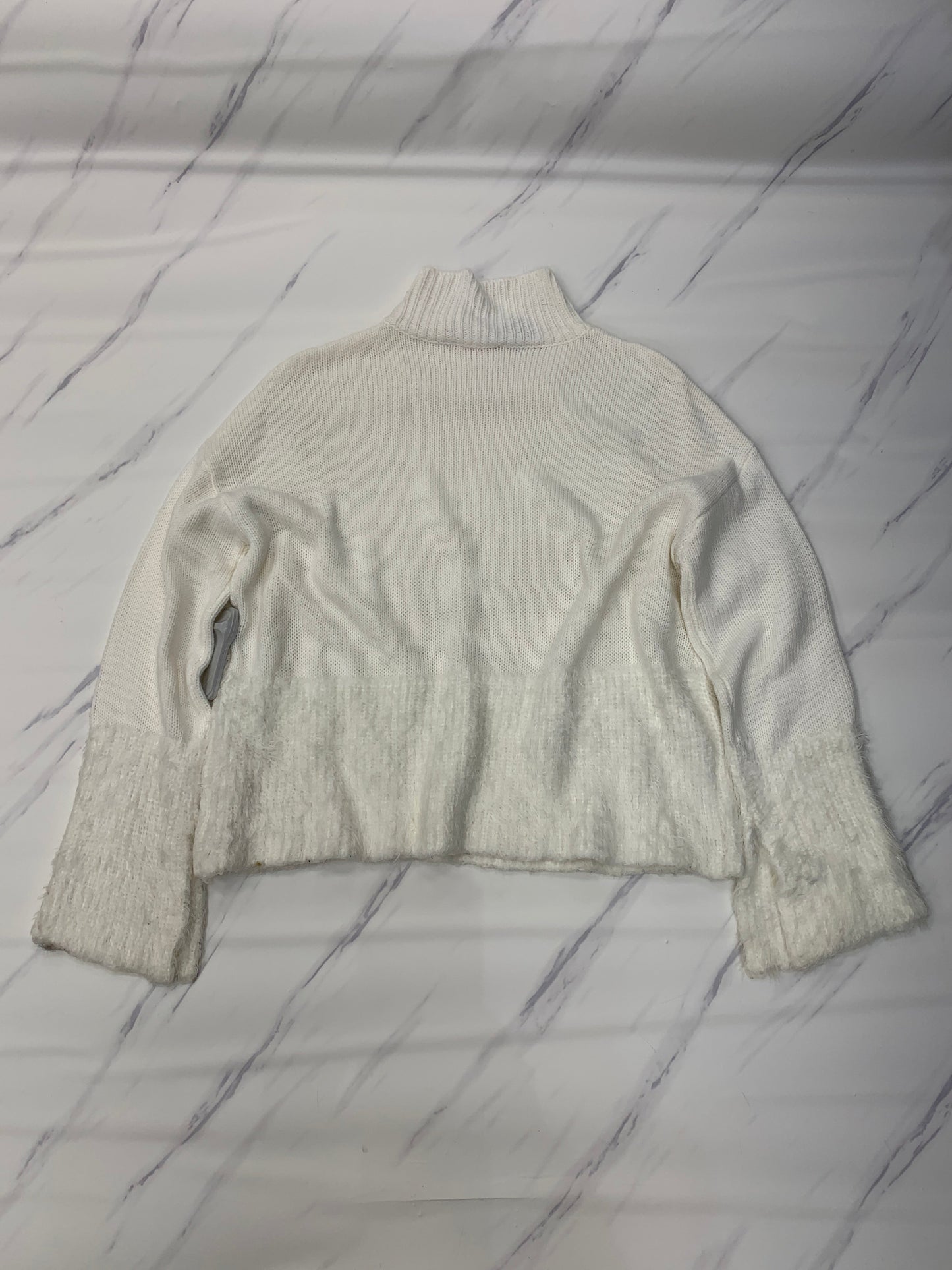 Sweater By Rd Style In White, Size: L