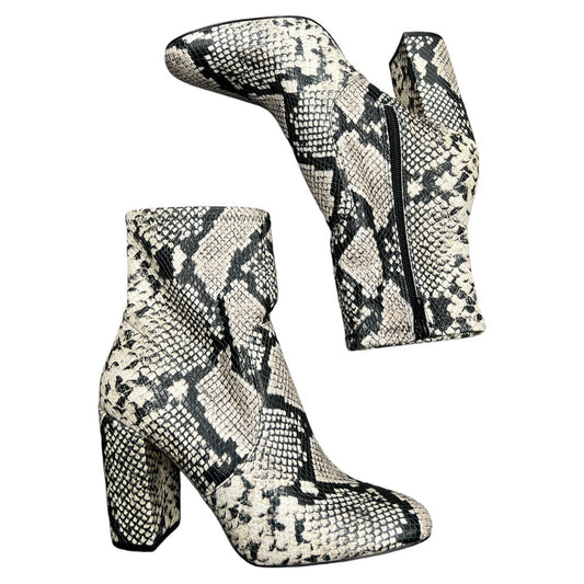 Boots Ankle Heels By Aldo In Snakeskin Print, Size: 8.5