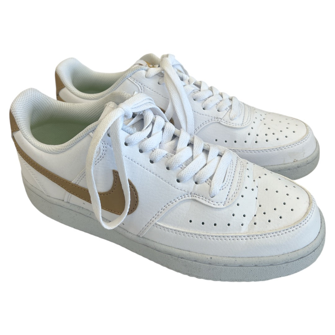 Shoes Sneakers By Nike In White, Size: 8