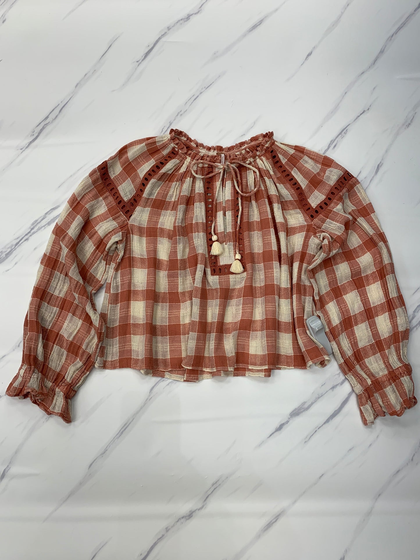 Top Long Sleeve By Free People In Checkered Pattern, Size: Xs