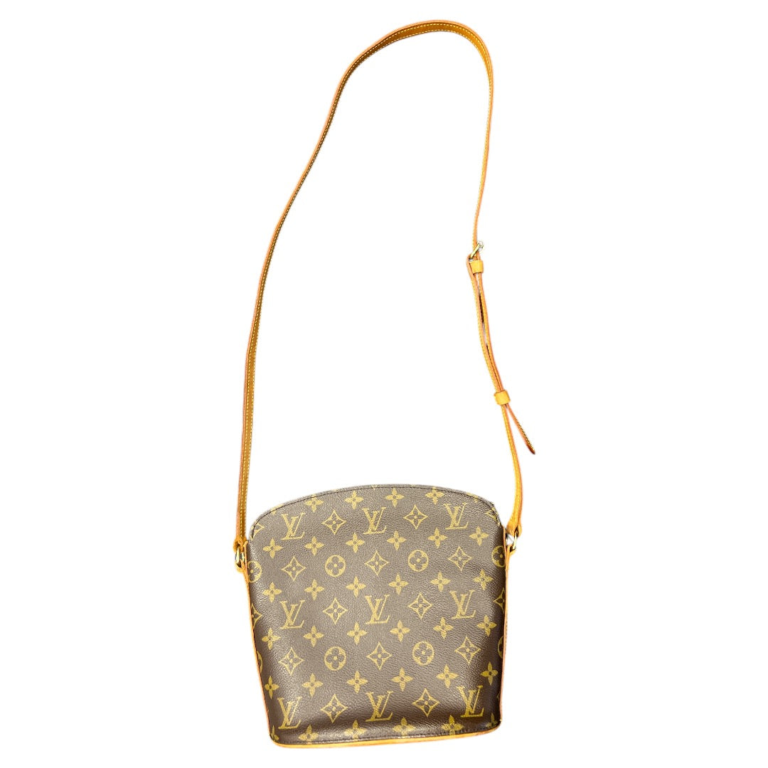 Crossbody Luxury Designer By Louis Vuitton, Size: Medium