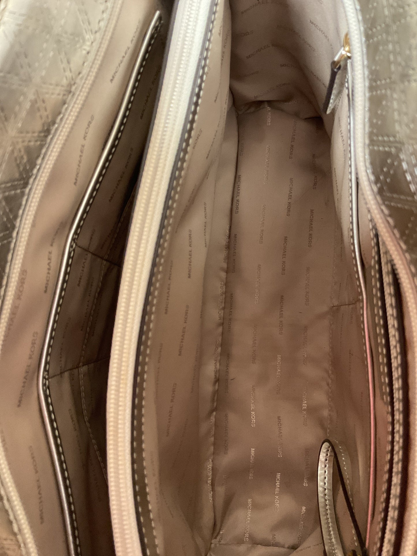 Handbag Designer By Michael Kors In Silver, Size:Large