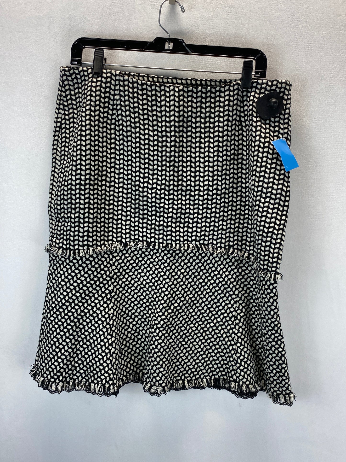 Skirt Midi By White House Black Market  Size: 12