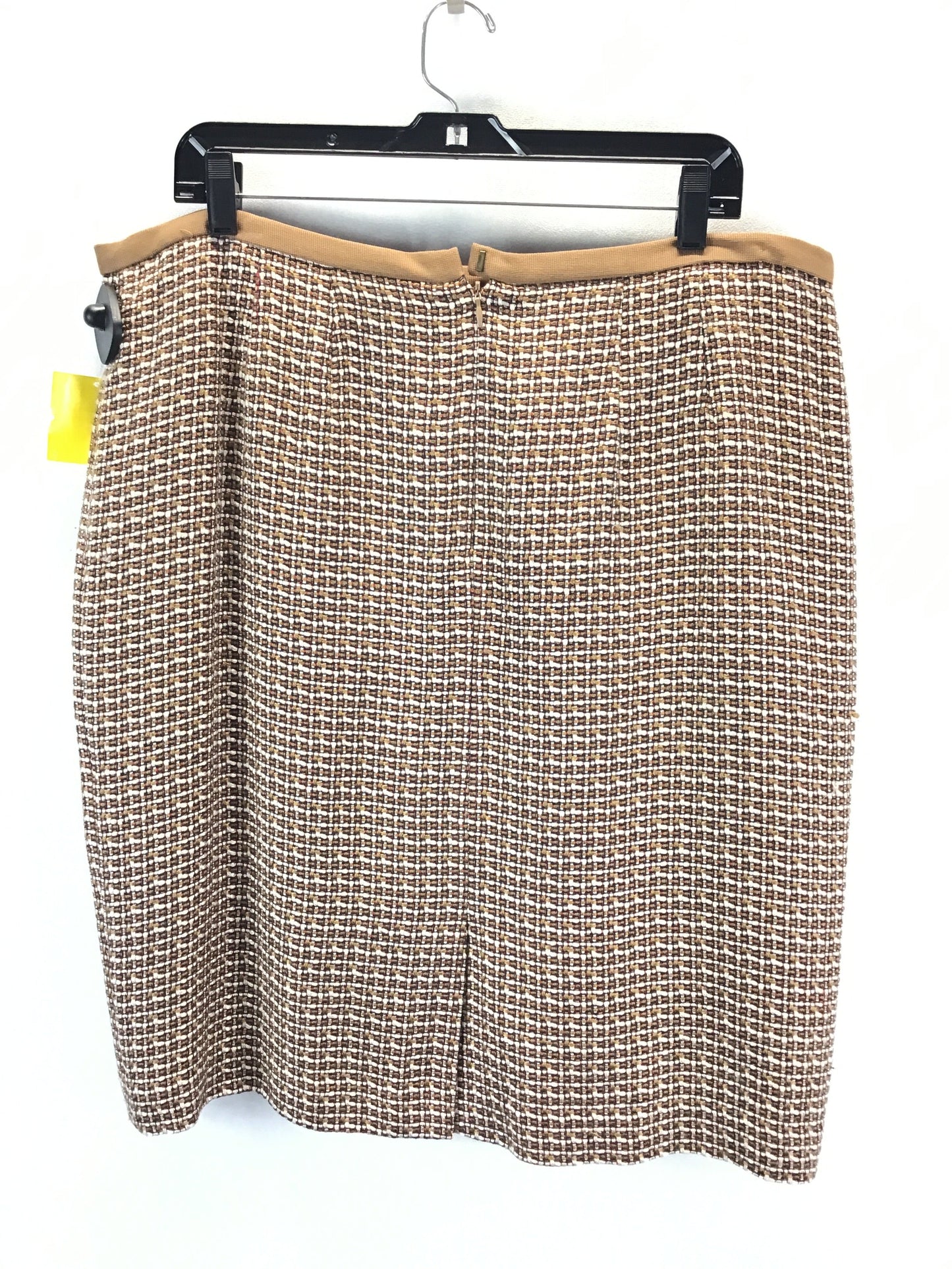 Skirt Mini & Short By Ellen Tracy In Tweed, Size: 16