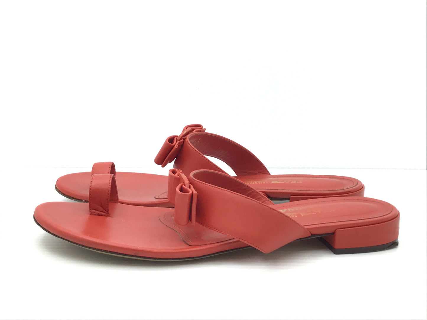 Sandals Luxury Designer By Ferragamo  Size: 10
