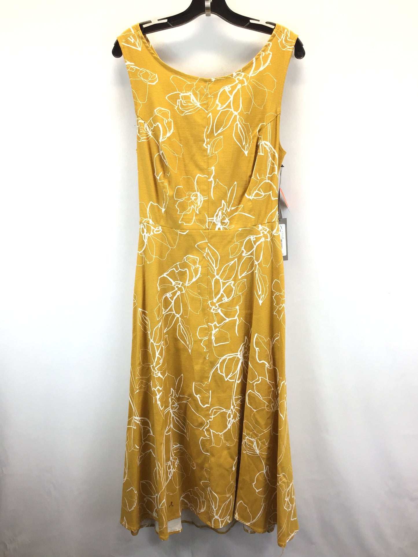 White & Yellow Dress Casual Midi Eva Mendes, Size 10