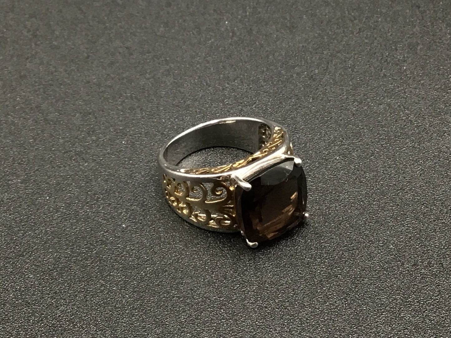 Ring Sterling Silver Clothes Mentor Size: 7.5