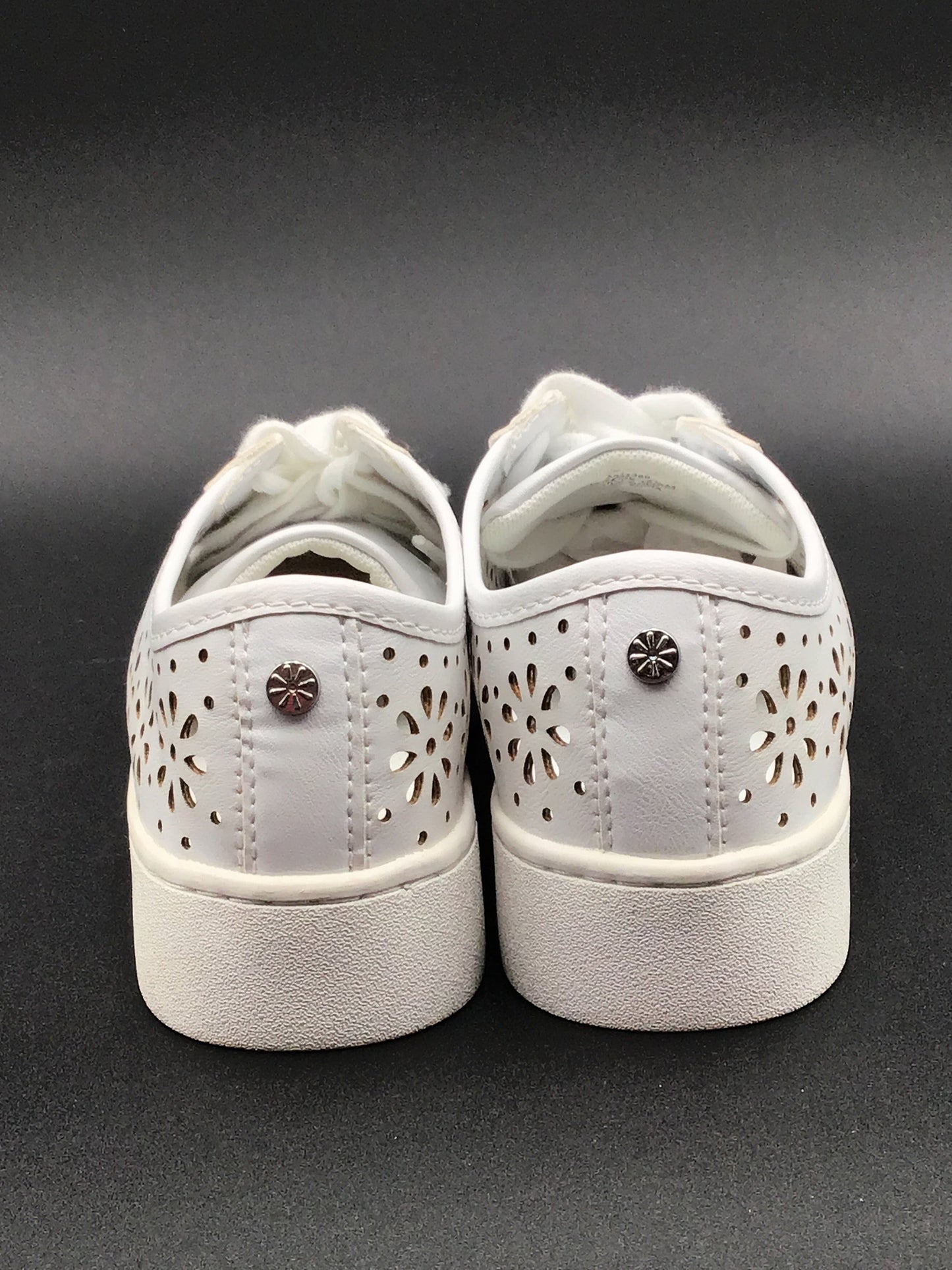 White Shoes Sneakers Isaac Mizrahi Live Qvc, Size 7.5