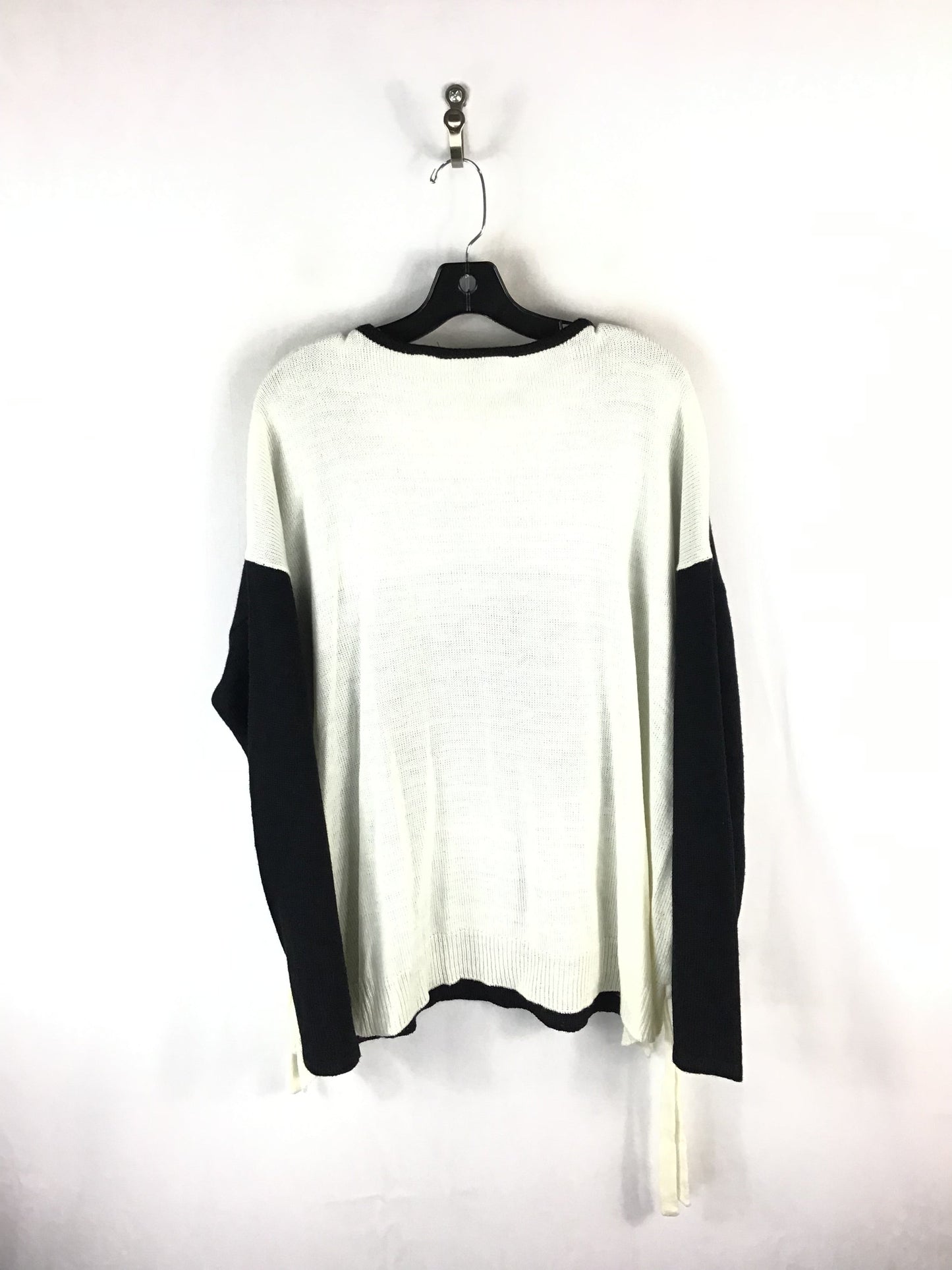 Sweater By Clothes Mentor In Black & Cream, Size: 3x